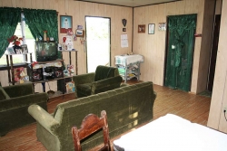 livingroom to sidedoor